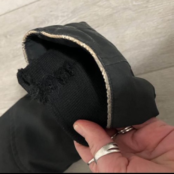 Canada Goose Youth Brittania Parka. Youth XL (18) . Fits like an XS woman - Picture 9 of 15